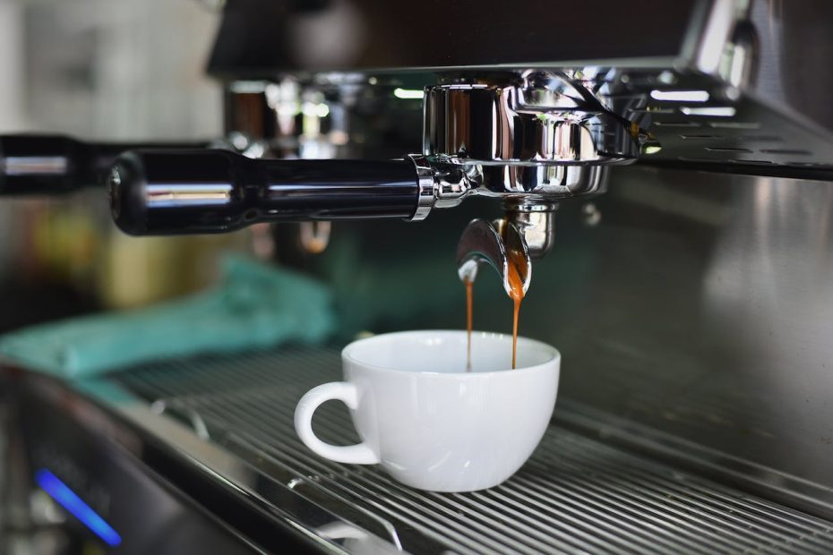 Verantwoordelijk genieten: duurzame zakelijke koffiemachines voor bedrijven