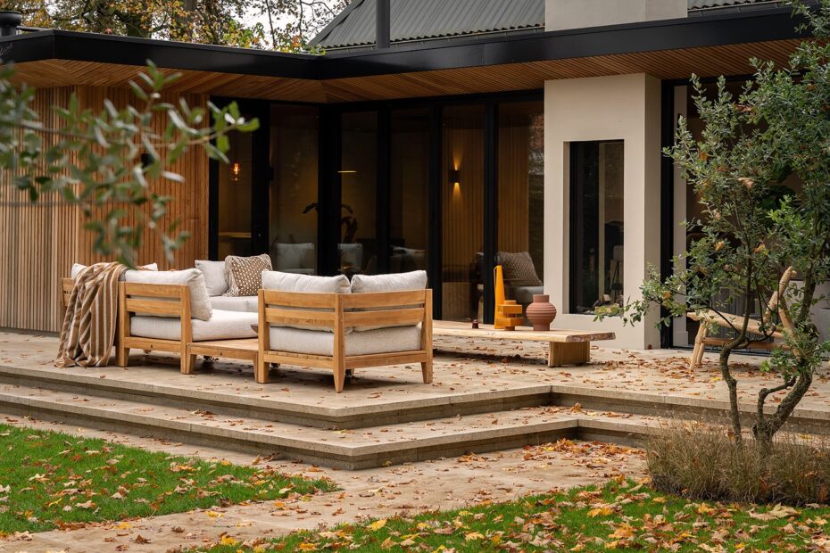 Duurzame tuinsets van teakhout voor een bewuste en stijlvolle tuin
